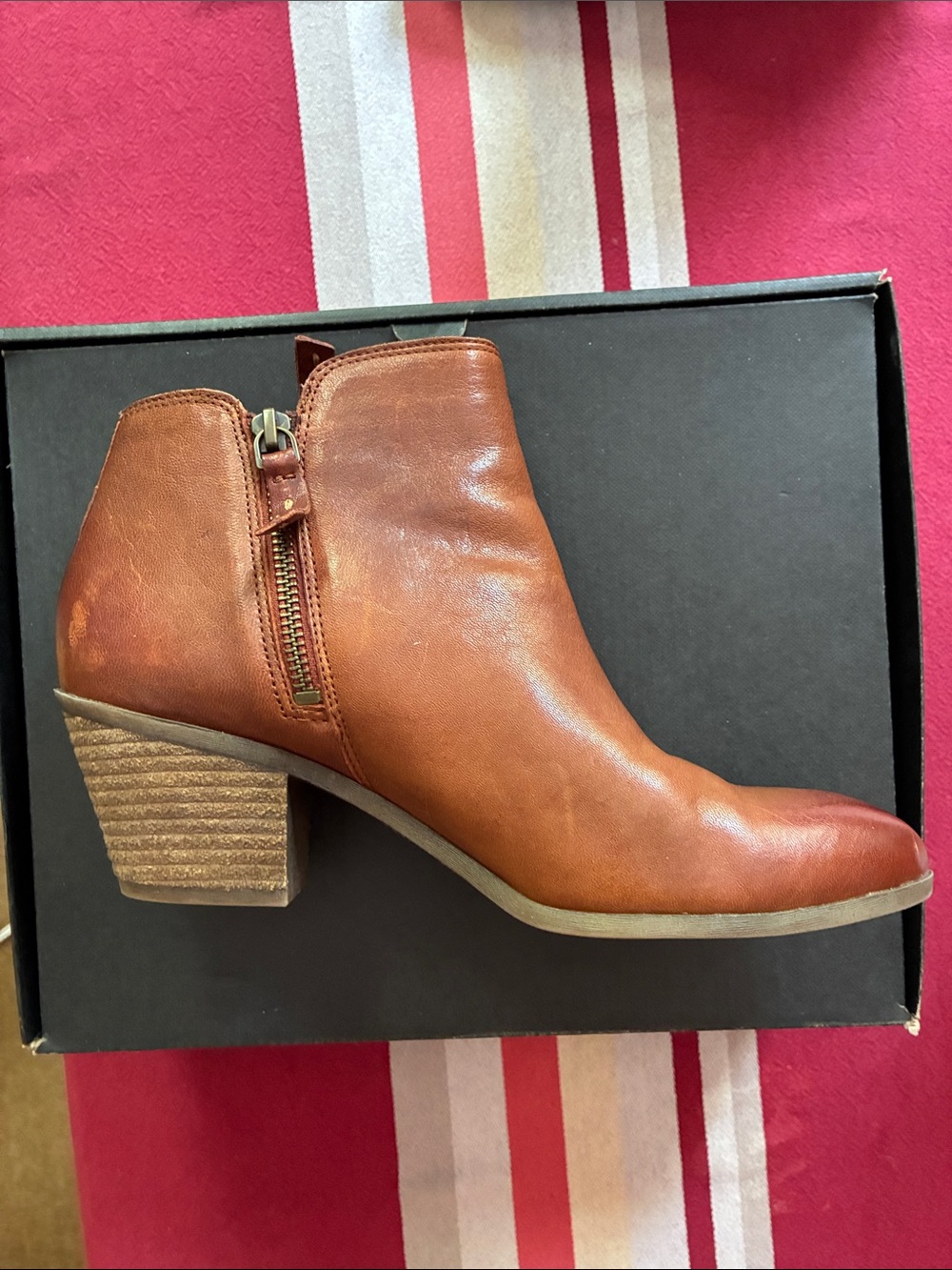 FRYE Judith Zip Bootie - Cognac - Size 8M - Picture 8 of 14